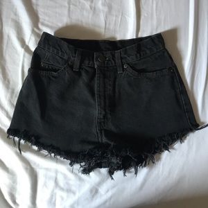 VINTAGE BLACK LEVIS SHORT